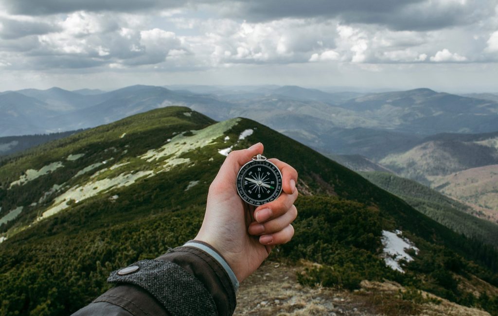 anastasia petrova 193818 unsplash trekking